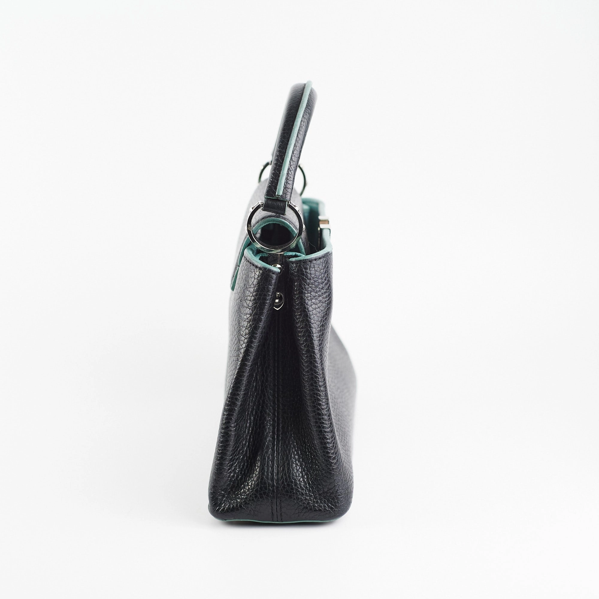 19/7- Louis Vuitton Capucines BB Taurillon Black