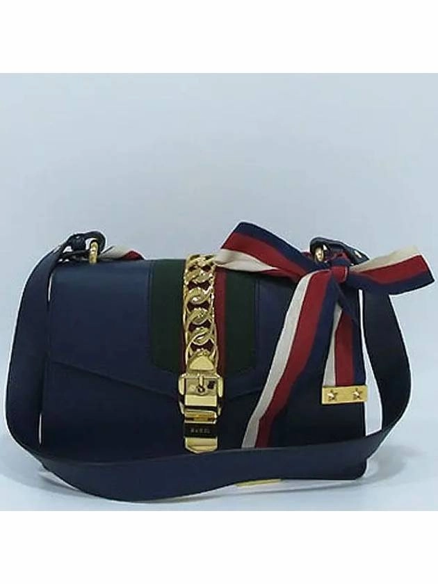 421882 shoulder bag