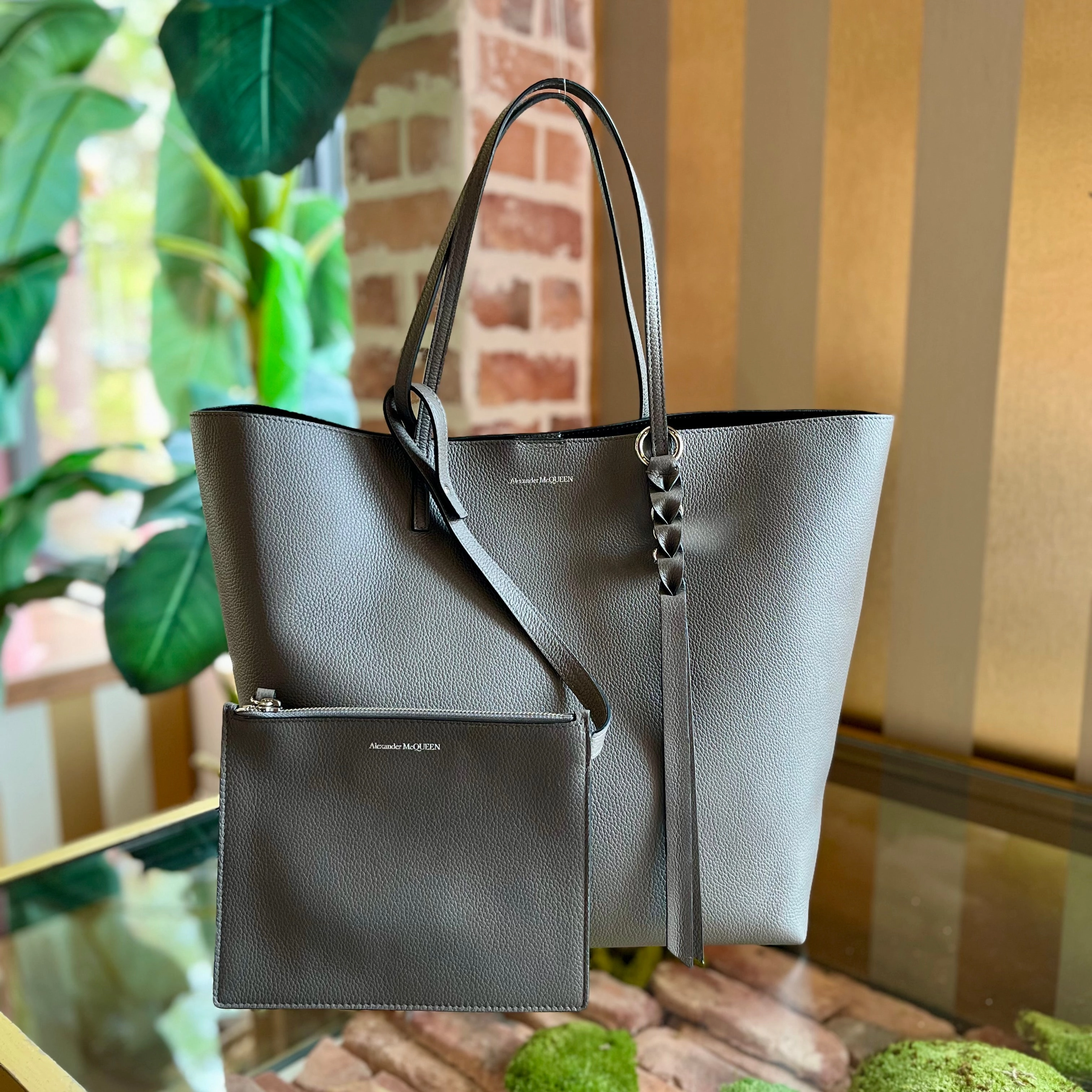 ALEXANDER MCQUEEN Gray Leather Tote TS4027