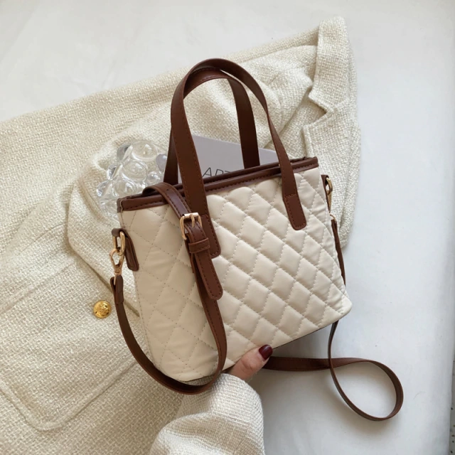 Almendra Women's Small Quilted Leather Handbag