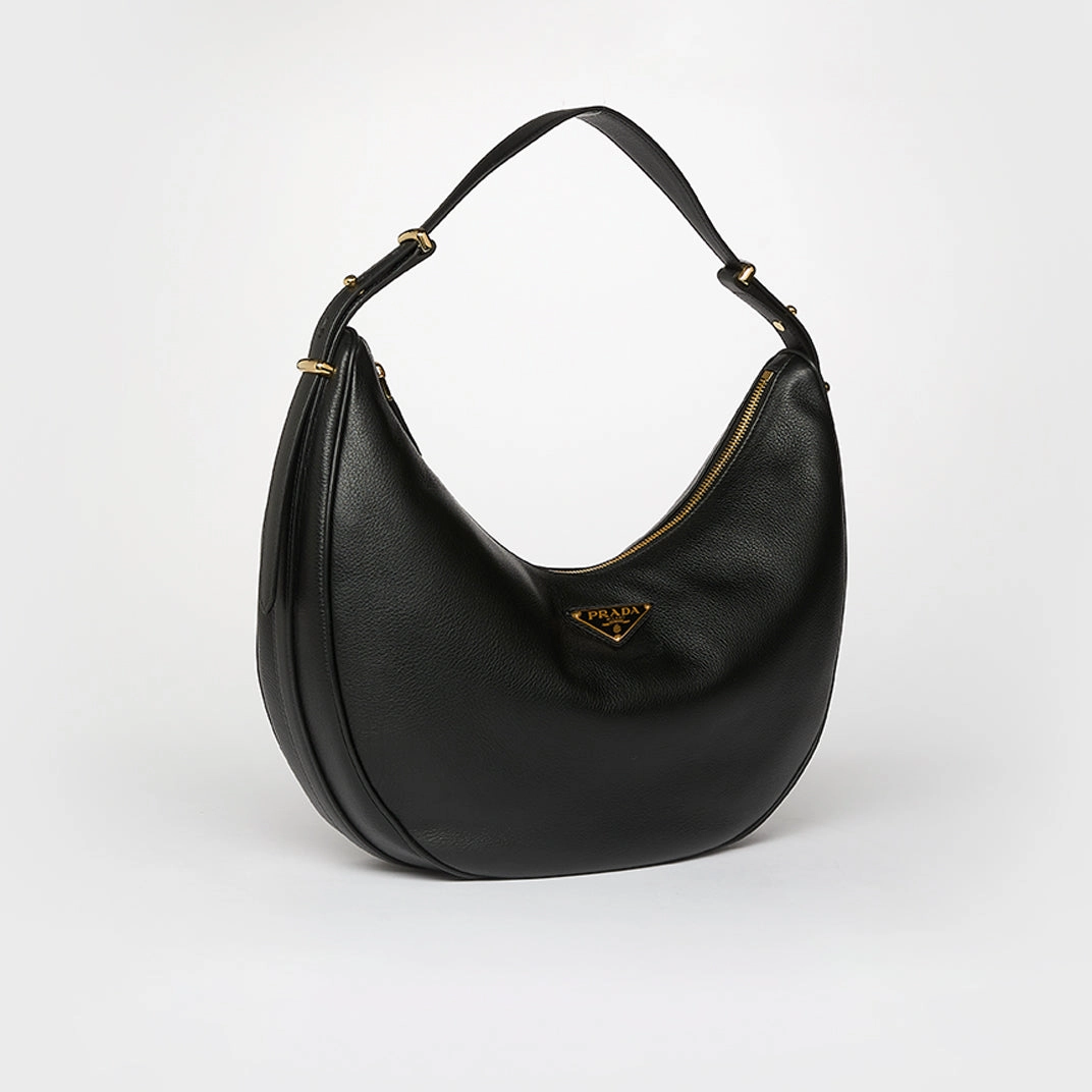 Arqu Large Shoulder Bag in Black