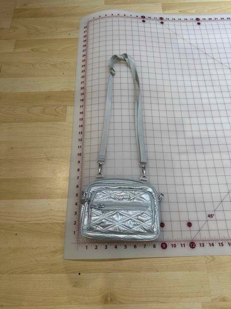 Baggallini Modern everywhere mini Silver Metallic Handbag