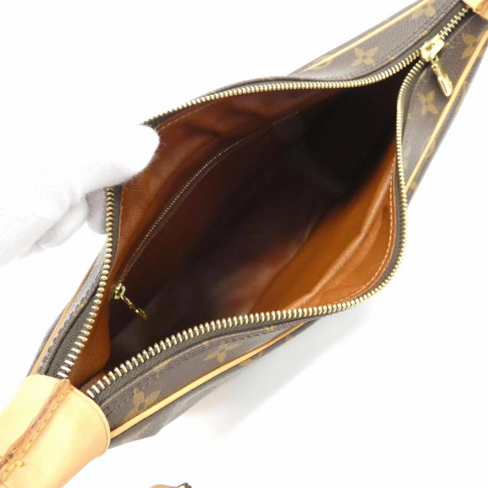 Boite Shoulder Bag Crescent Design