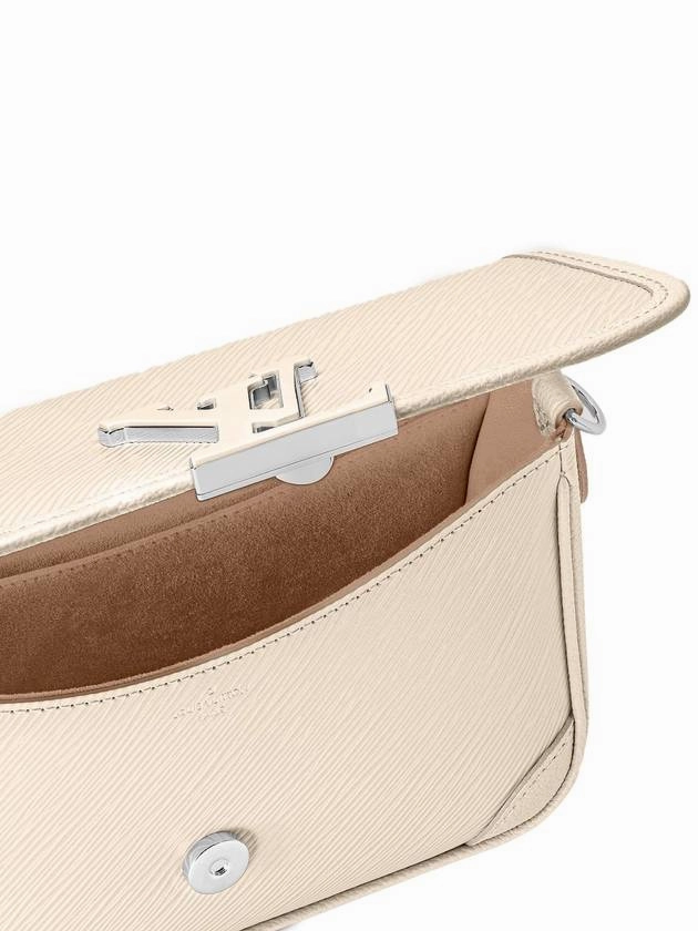 Buci Epi Shoulder Bag Pink