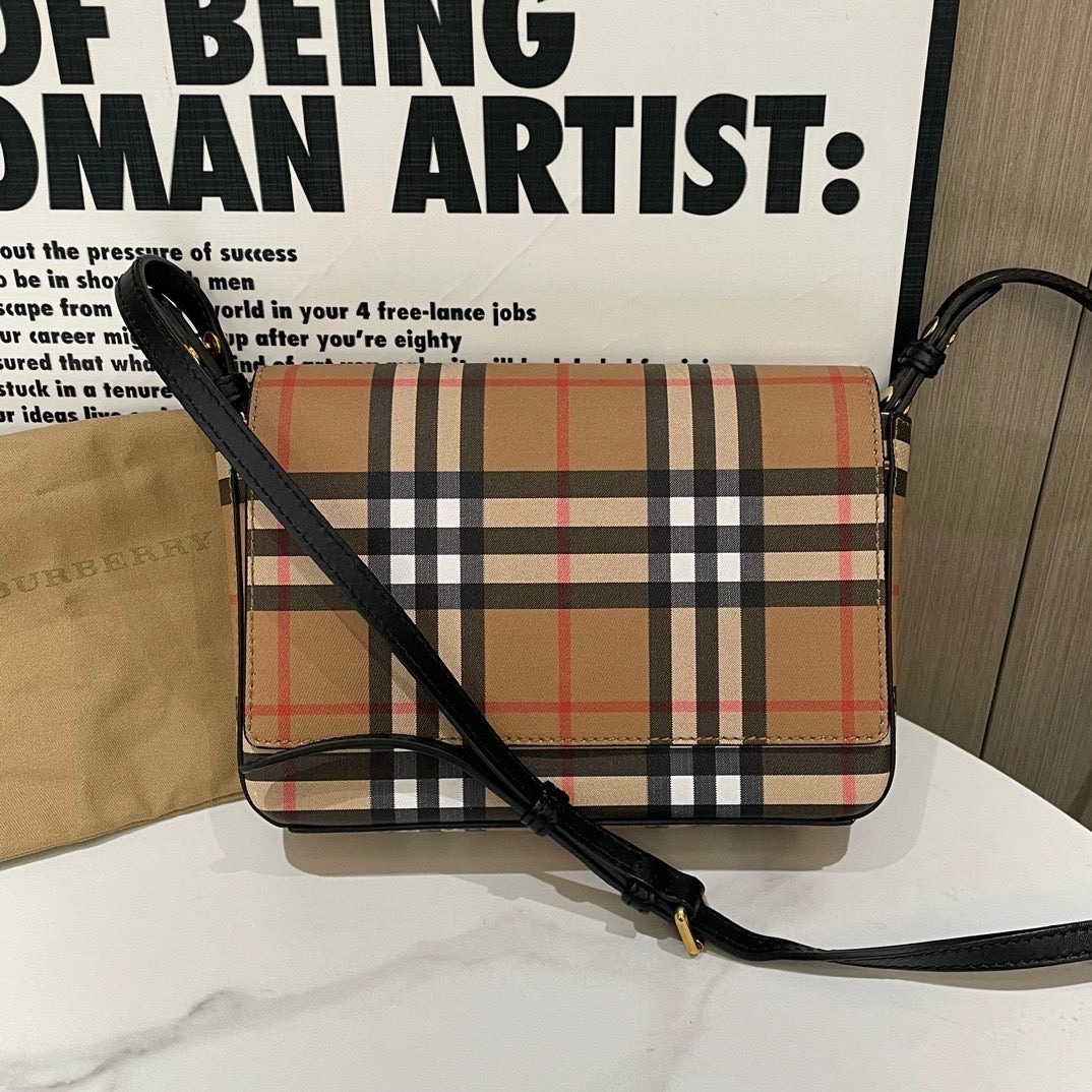 Burberry Vintage Check Heritage Tan Crossbody Messenger Bag Medium