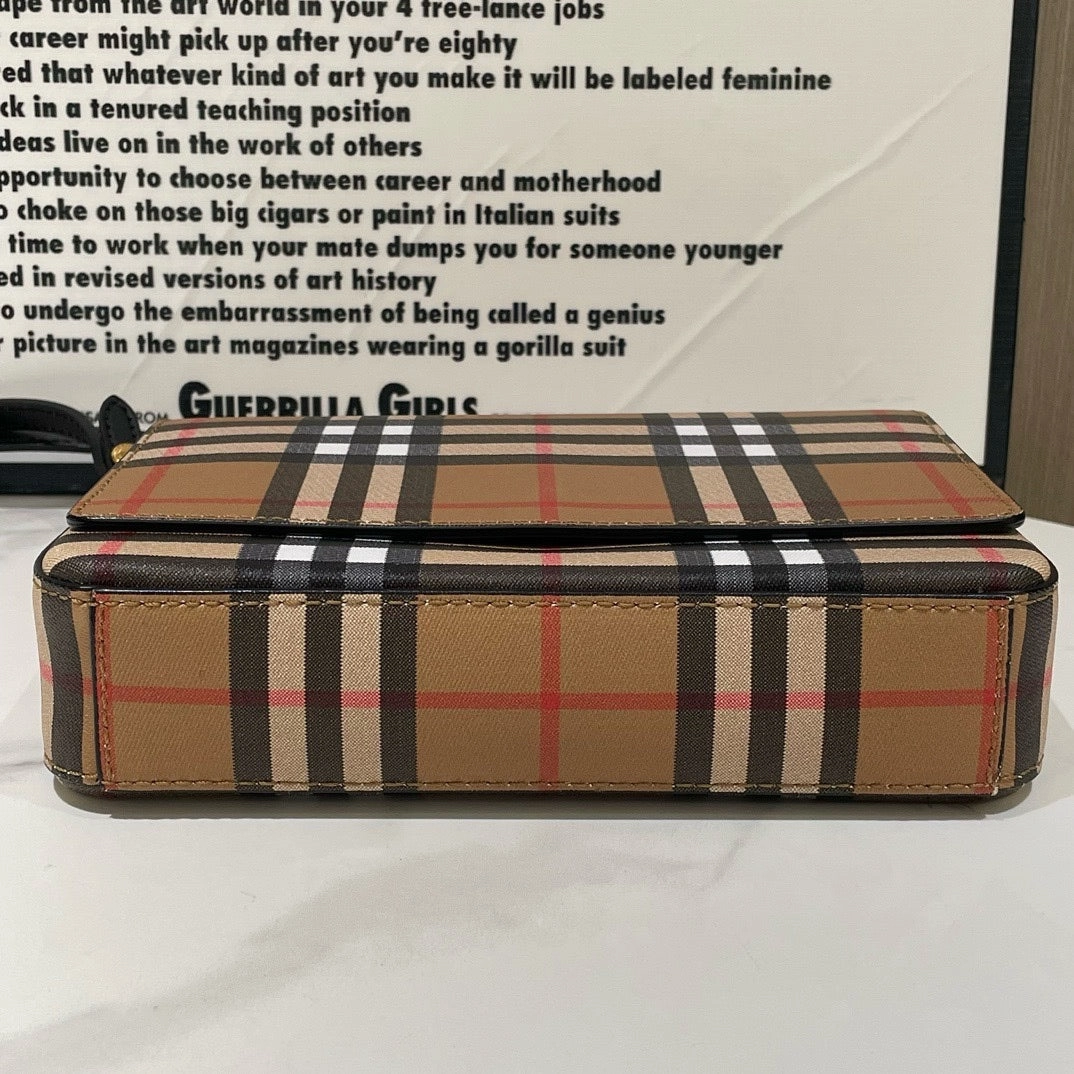 Burberry Vintage Check Heritage Tan Crossbody Messenger Bag Medium