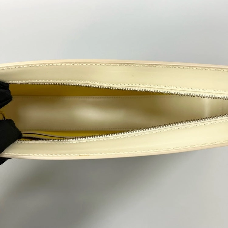 Burberry White Leather Shoulder Bag