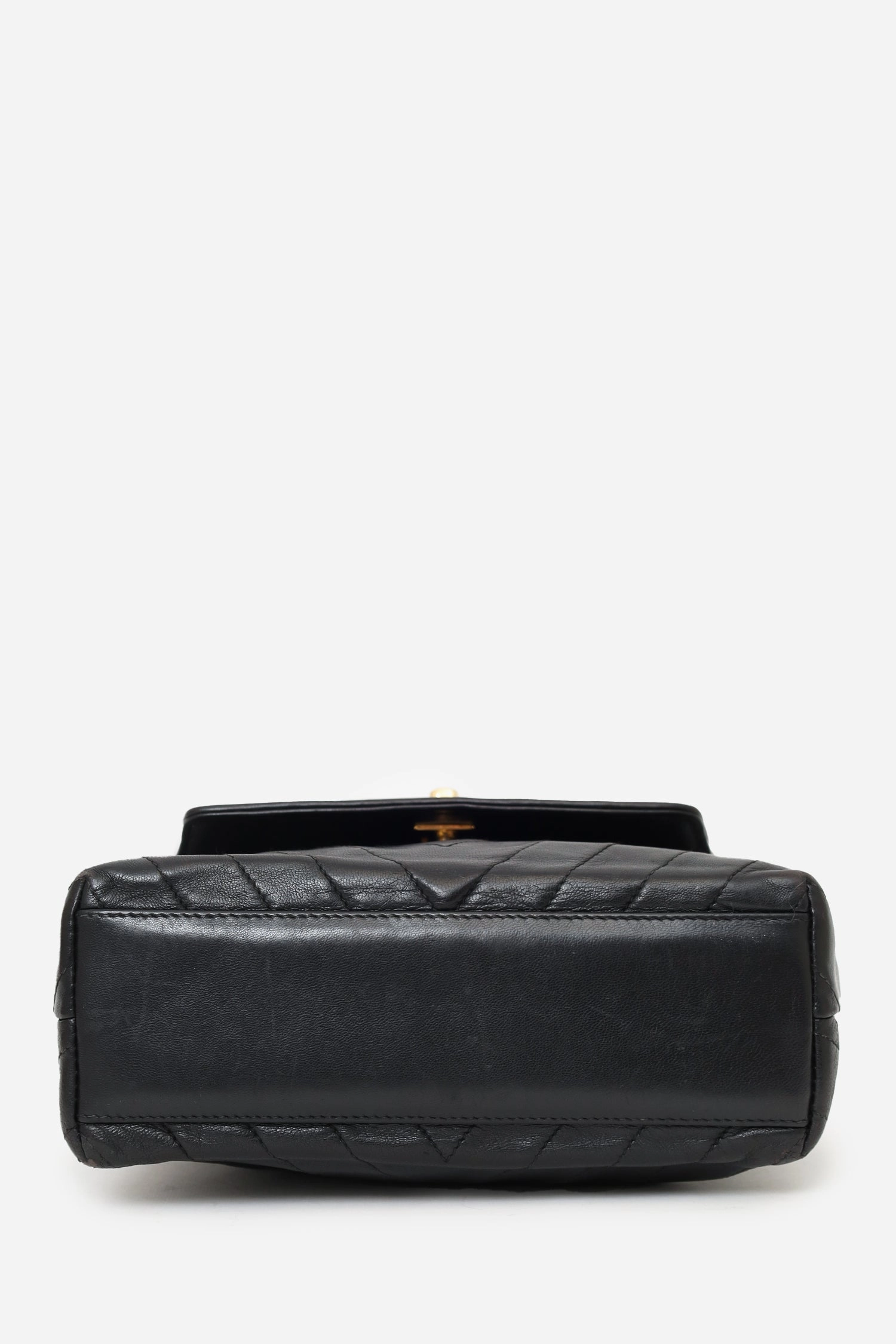 Chanel 1994-96 Black Quilted Lambskin Chevron Flap Shoulder Bag