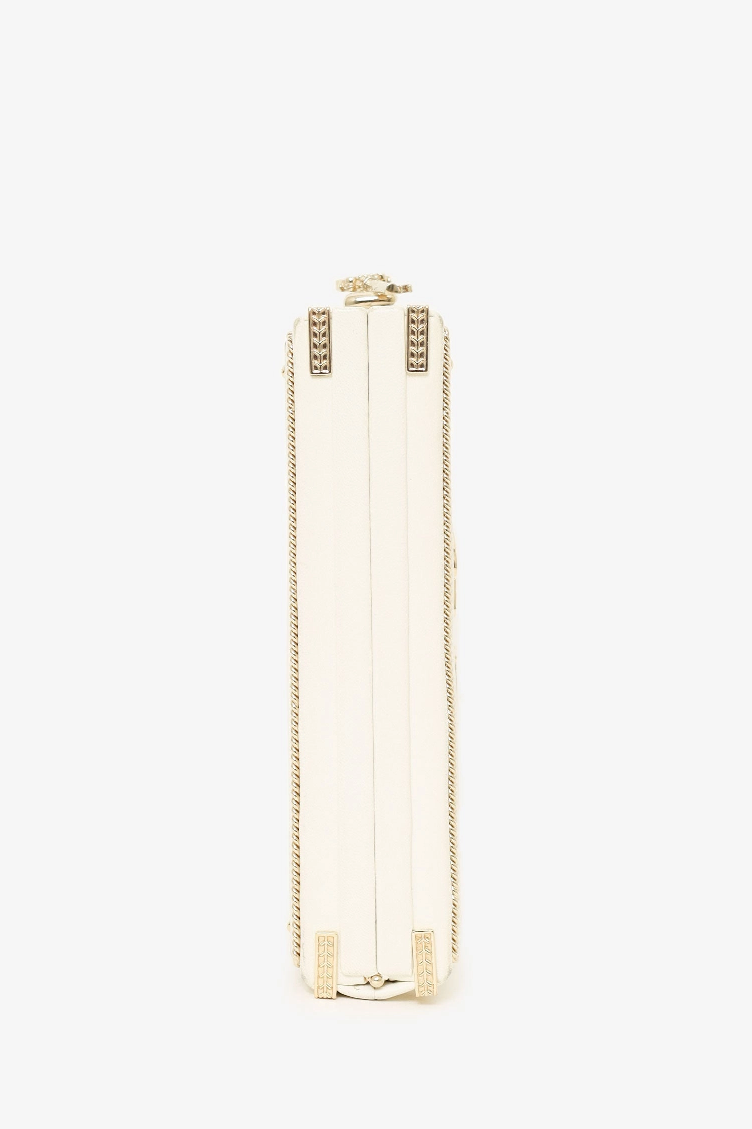 Chanel 2017-18 White Lambskin Paris-Cosmopolite Coco In Ritz Clutch with Chain