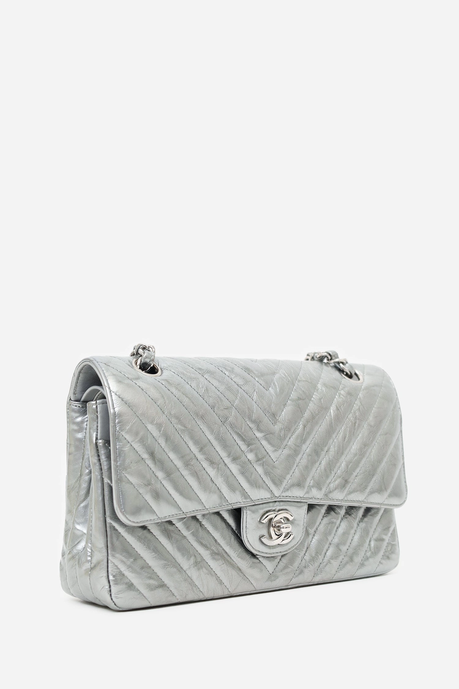 Chanel 2018 Silver Metallic Patent Crumpled Calfskin Chevron Quilted Medium Double Flap