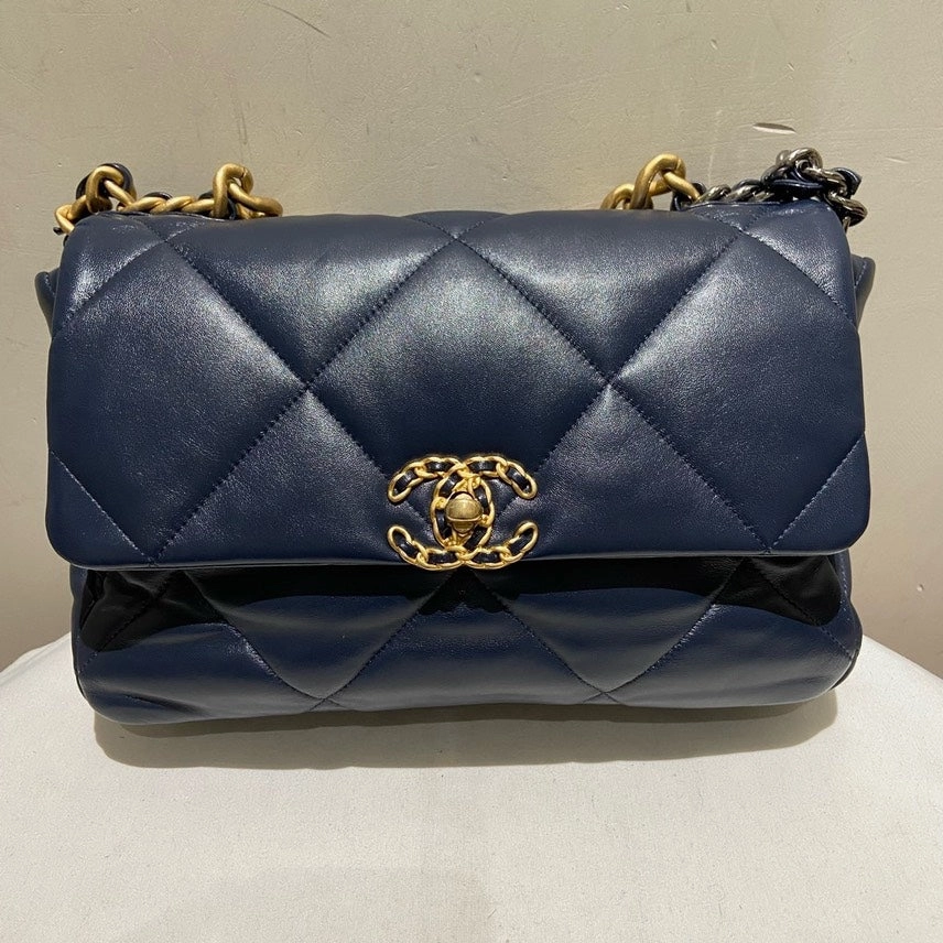 Chanel 21P 19bag Large Navy Leather Shoulder Bag