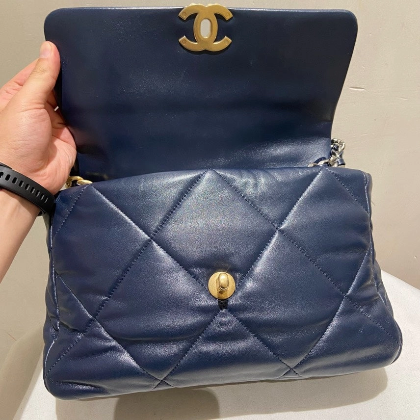 Chanel 21P 19bag Large Navy Leather Shoulder Bag