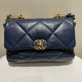 Chanel 21P 19bag Large Navy Leather Shoulder Bag