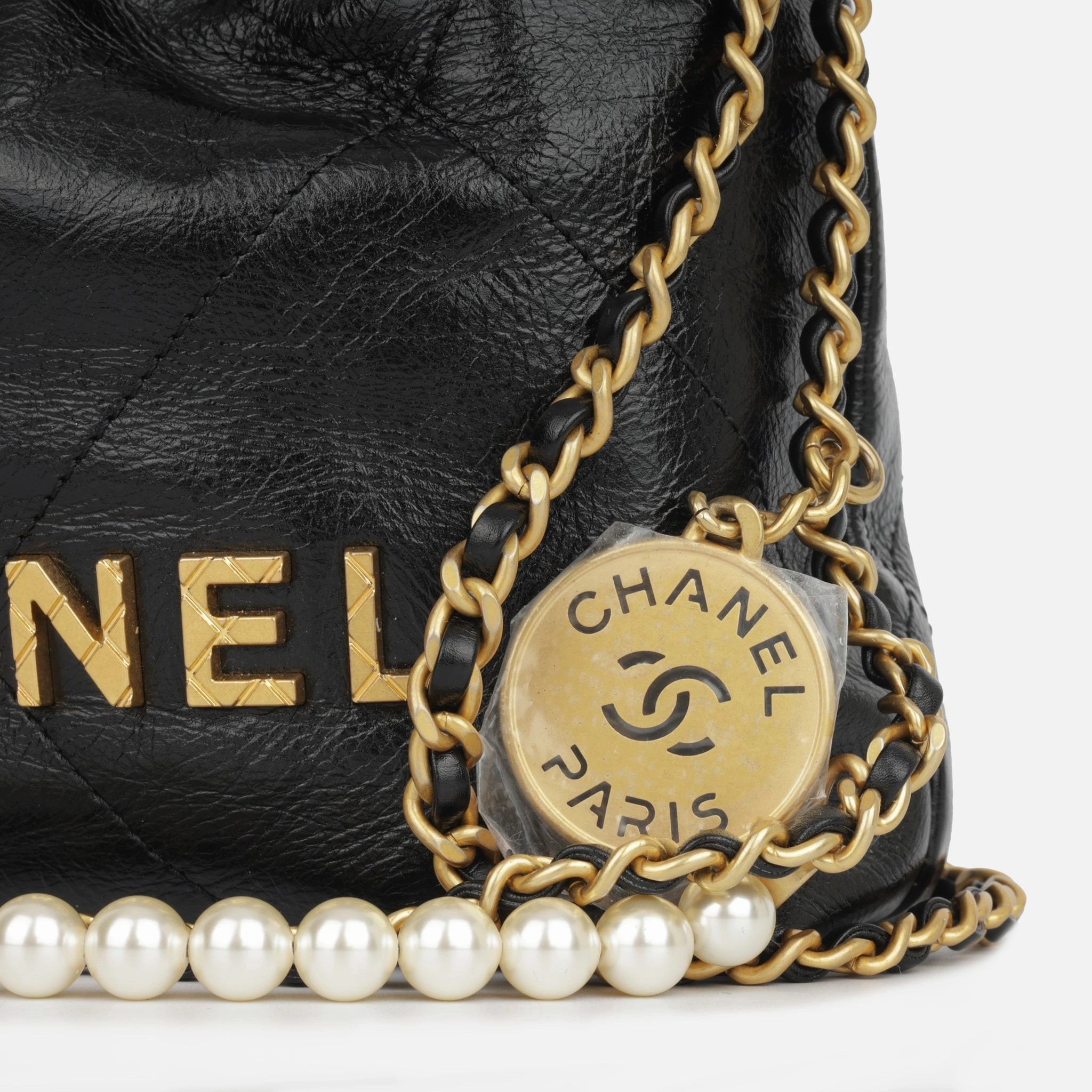 Chanel 22 Mini Handbag (NWT)