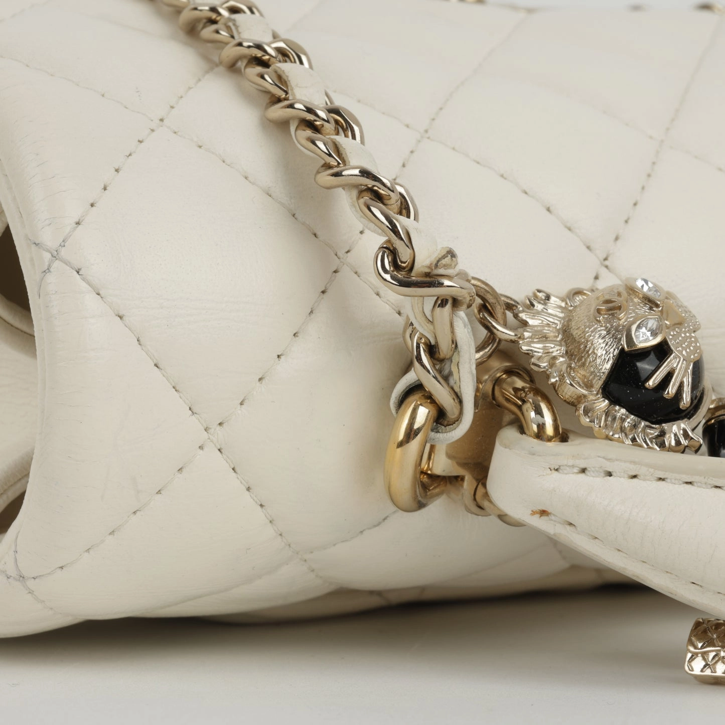 Chanel - Mini Rectangular Plaque Top Handle with Charm - White Lambskin CGHW - Pre-Loved - Plaque Series
