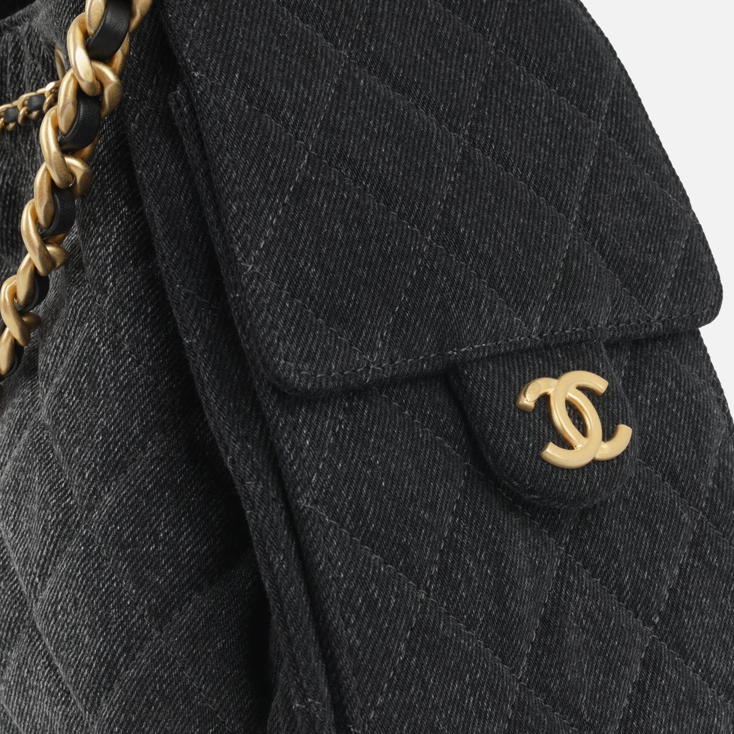 Chanel - Small 25 Hobo - Dark Denim Ombre AGHW - Pristine - 2025