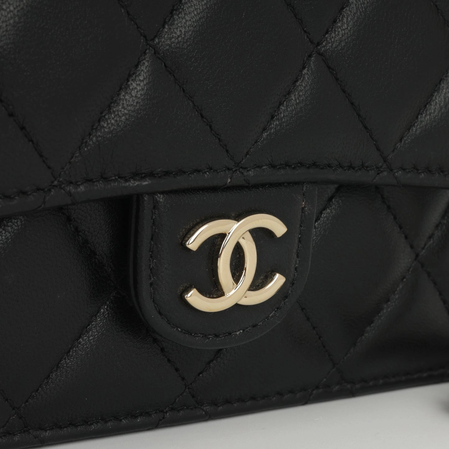 Chanel - Top Handle Phone Holder - Black Lambskin CGHW - Pre-Loved