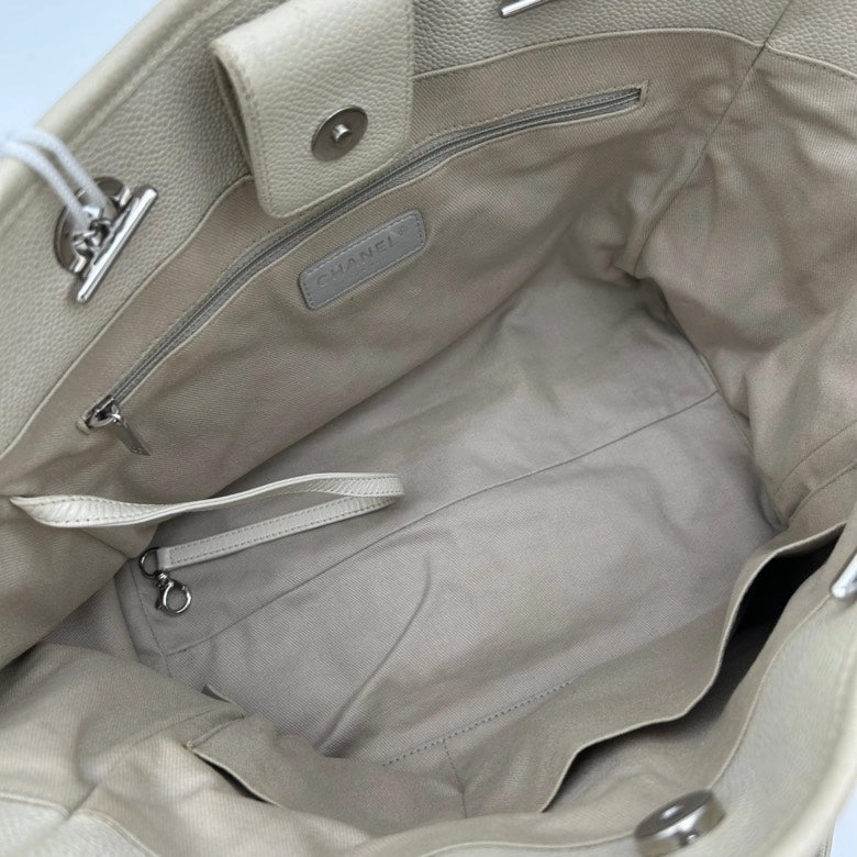 Chanel Beige Leather Shoulder Bag Medium