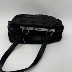 Chanel Black Leather Shoulder Bag Medium Size