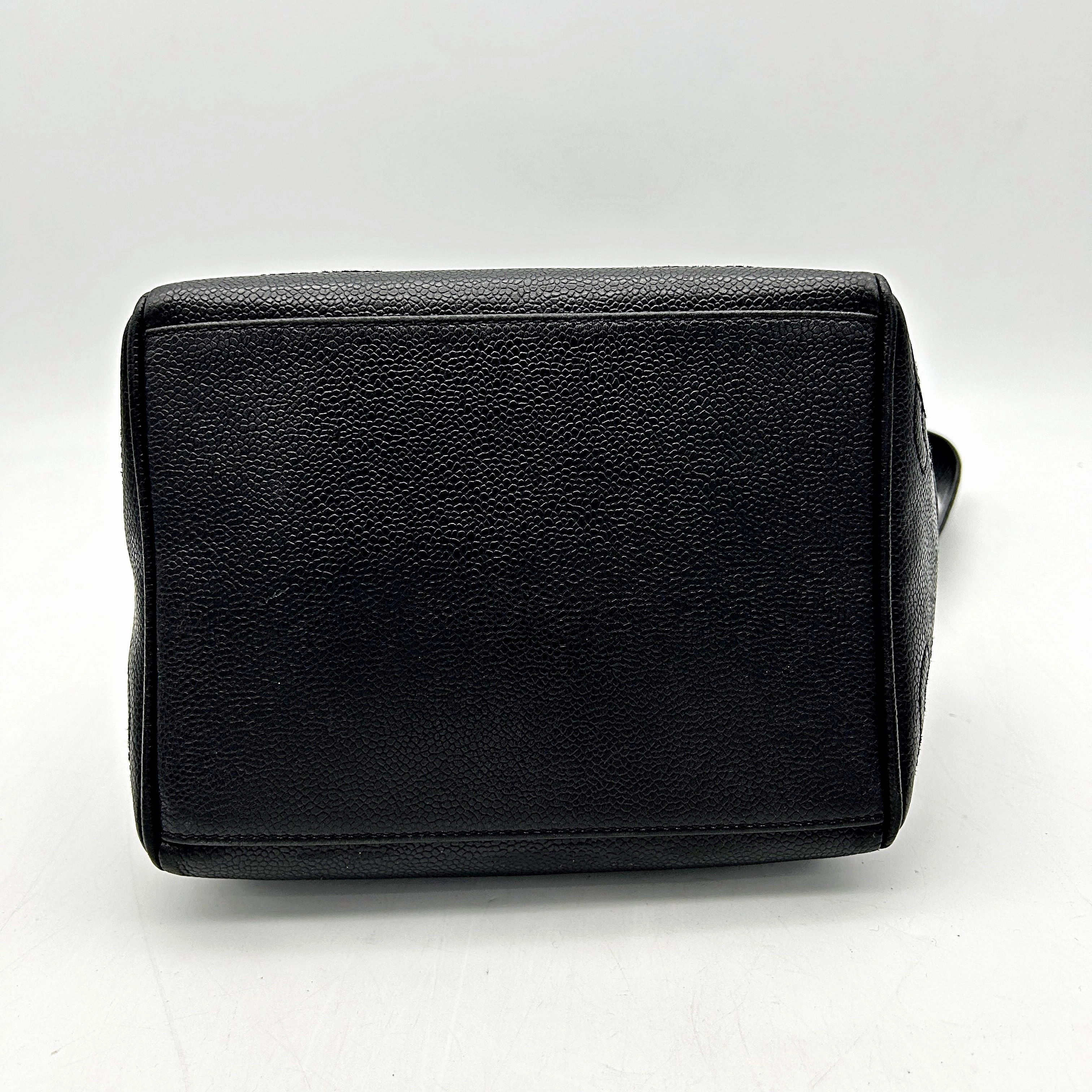 CHANEL Caviar Drawstring Shoulder Bag Black ch66170cc