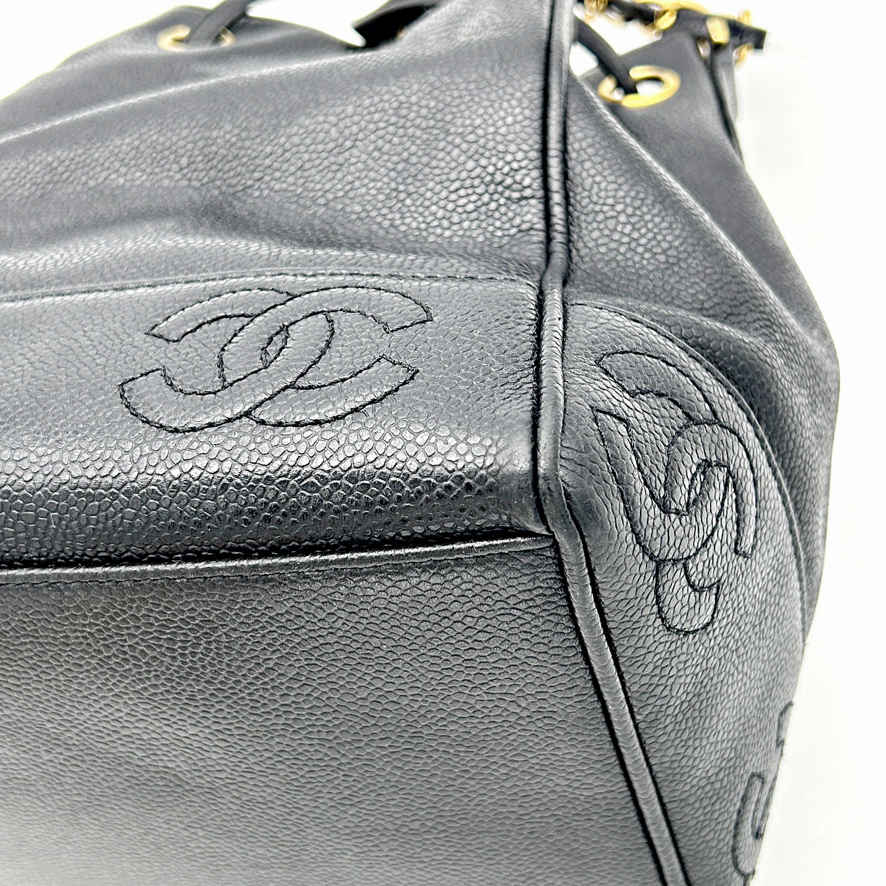 CHANEL Caviar Drawstring Shoulder Bag Black ch66170cc
