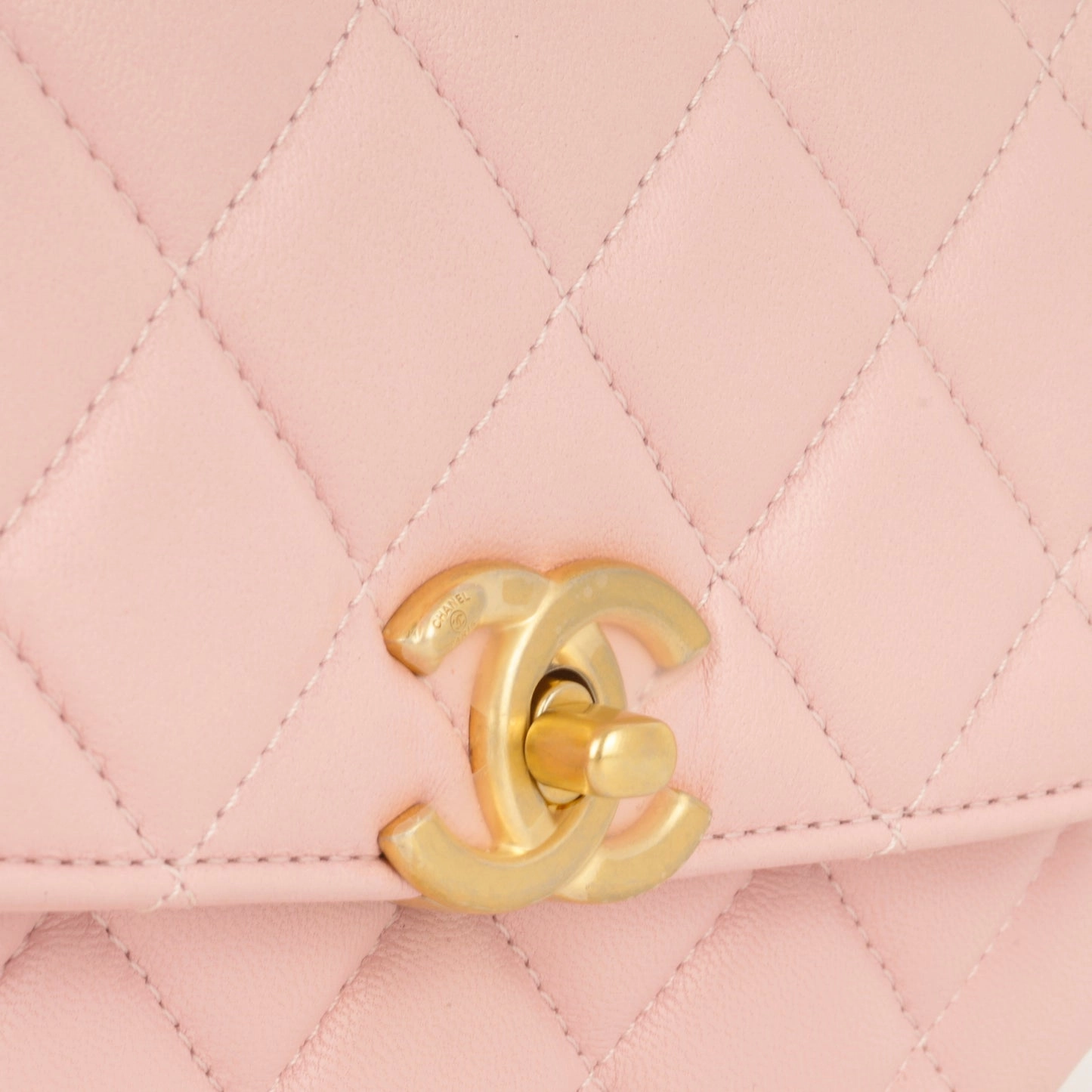 Chanel Chanel - Seasonal Flap W/Logo Top Handle - Pink Lambskin AGHW - Plaque Series