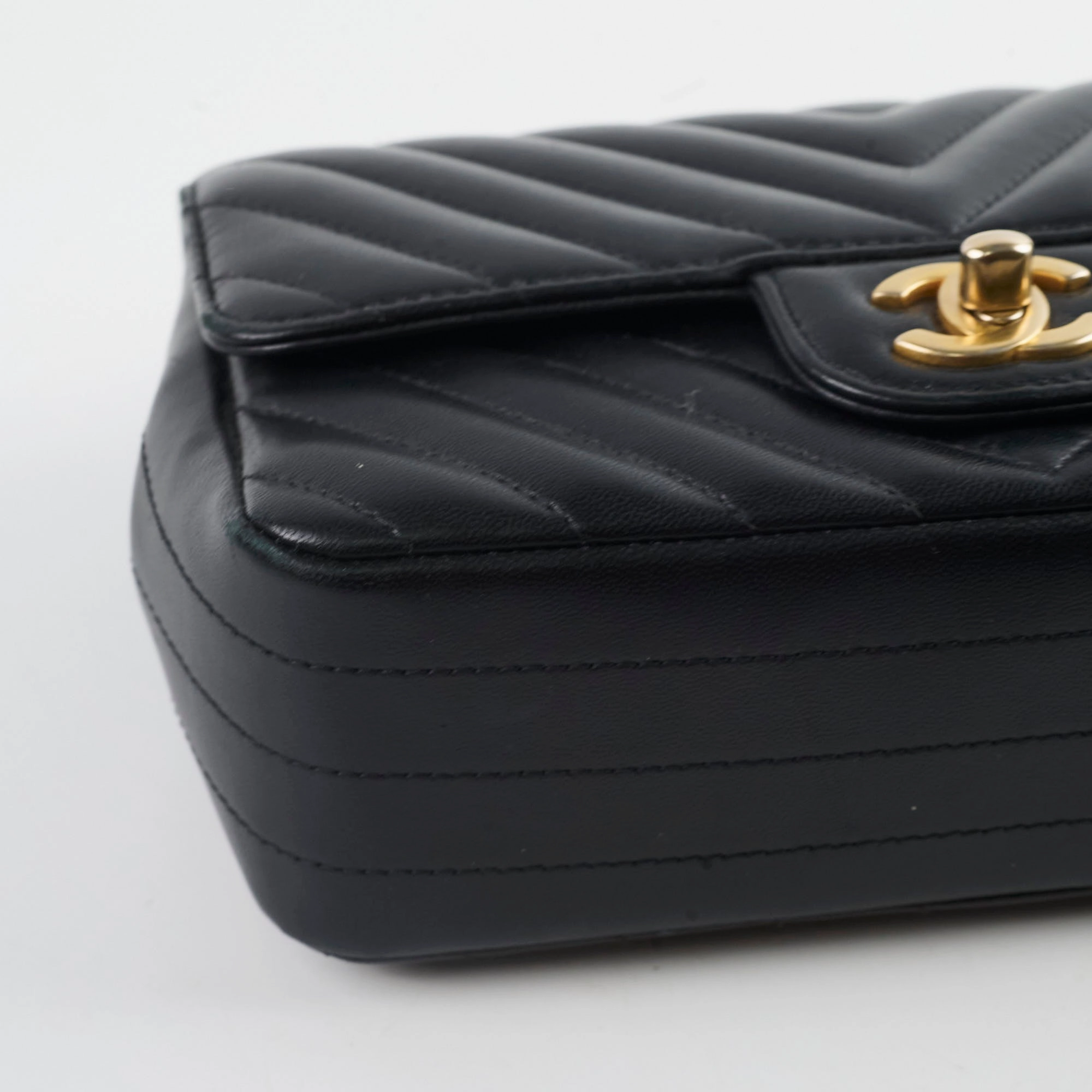 Chanel Chevron Mini Retangular Black