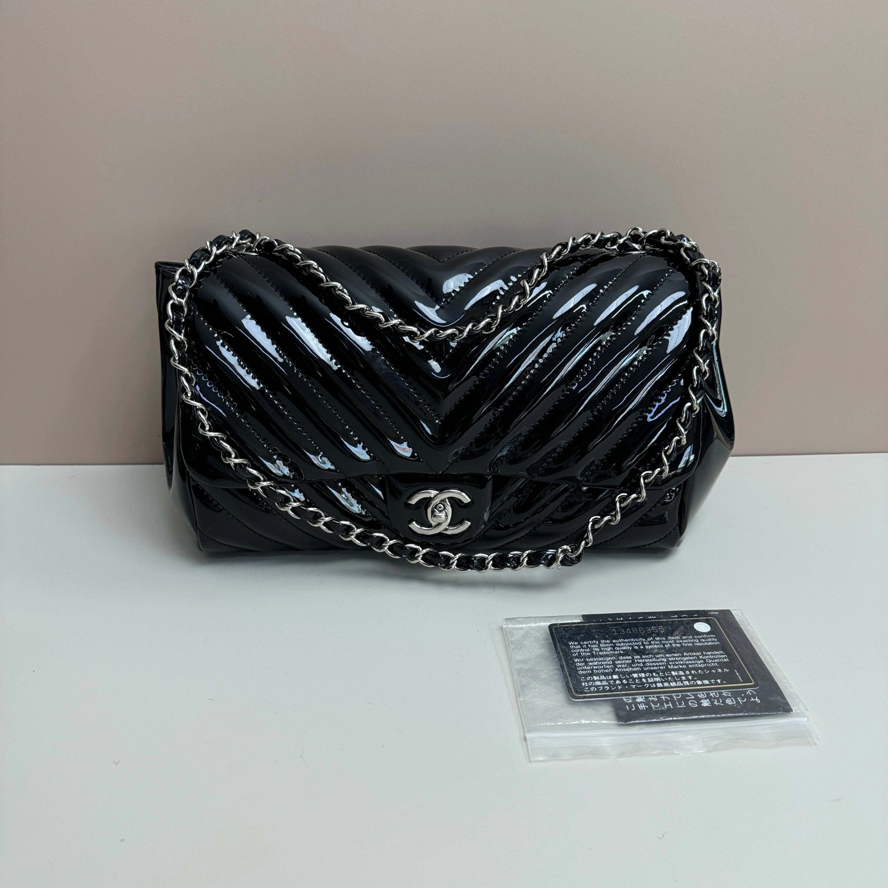Chanel Classic Double Flap Quilted Medium Shoulderbag Black