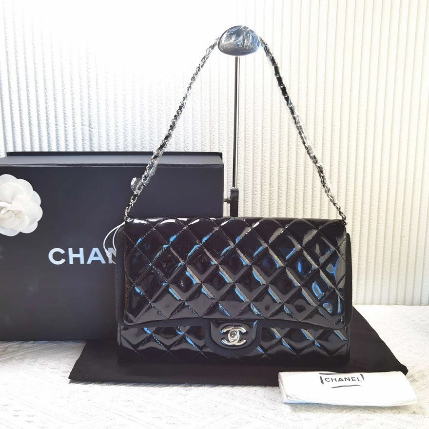 Chanel Classic Flap Bag Black Patent Leather 13630293 Shoulder Bag