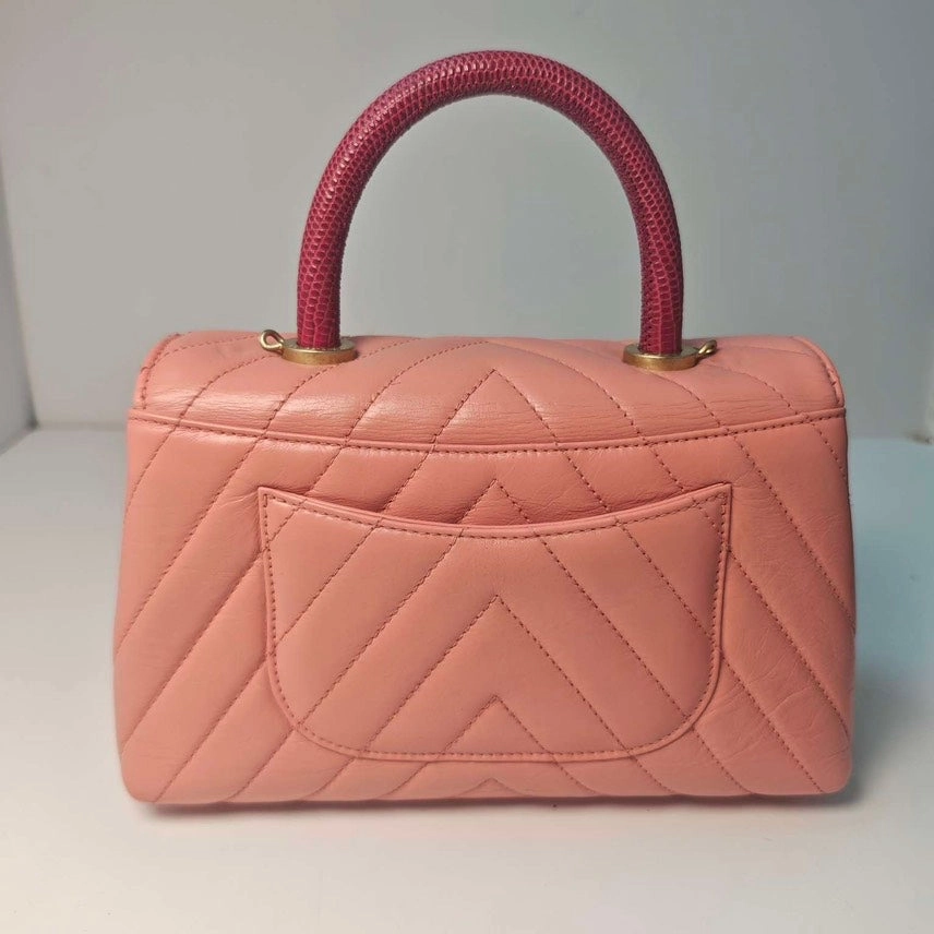 Chanel Coco Handle with Lizard Skin Handle in Pink Leather Shoulder Bag