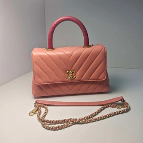 Chanel Coco Handle with Lizard Skin Handle in Pink Leather Shoulder Bag