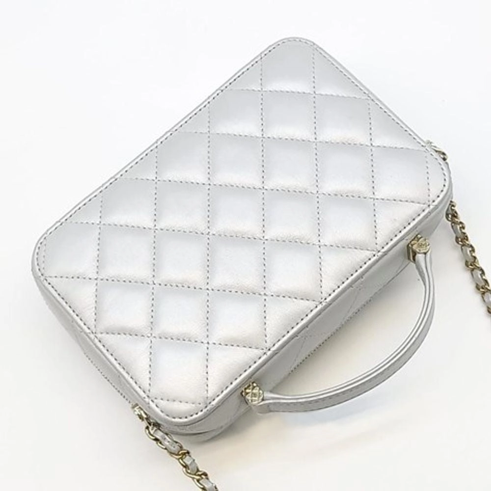 Chanel Lambskin Top Handle Cosmetic Tote/Crossbody Bag (4767100)