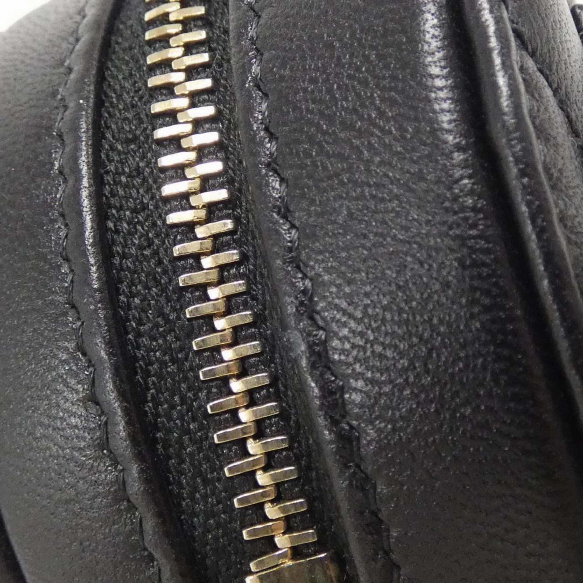 Chanel Leather Fanny Pack (Pre-Owned)