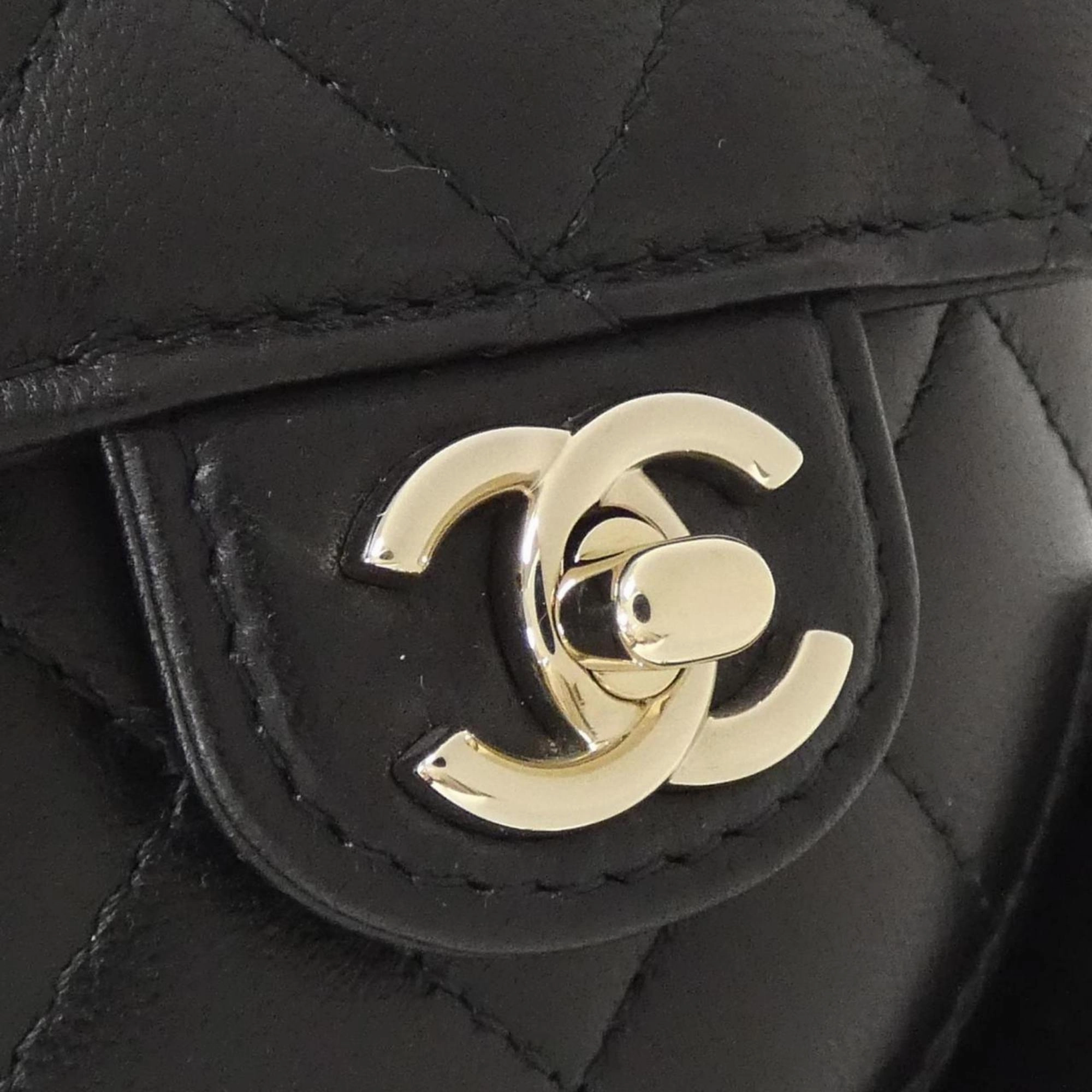 Chanel Leather Fanny Pack (Pre-Owned)