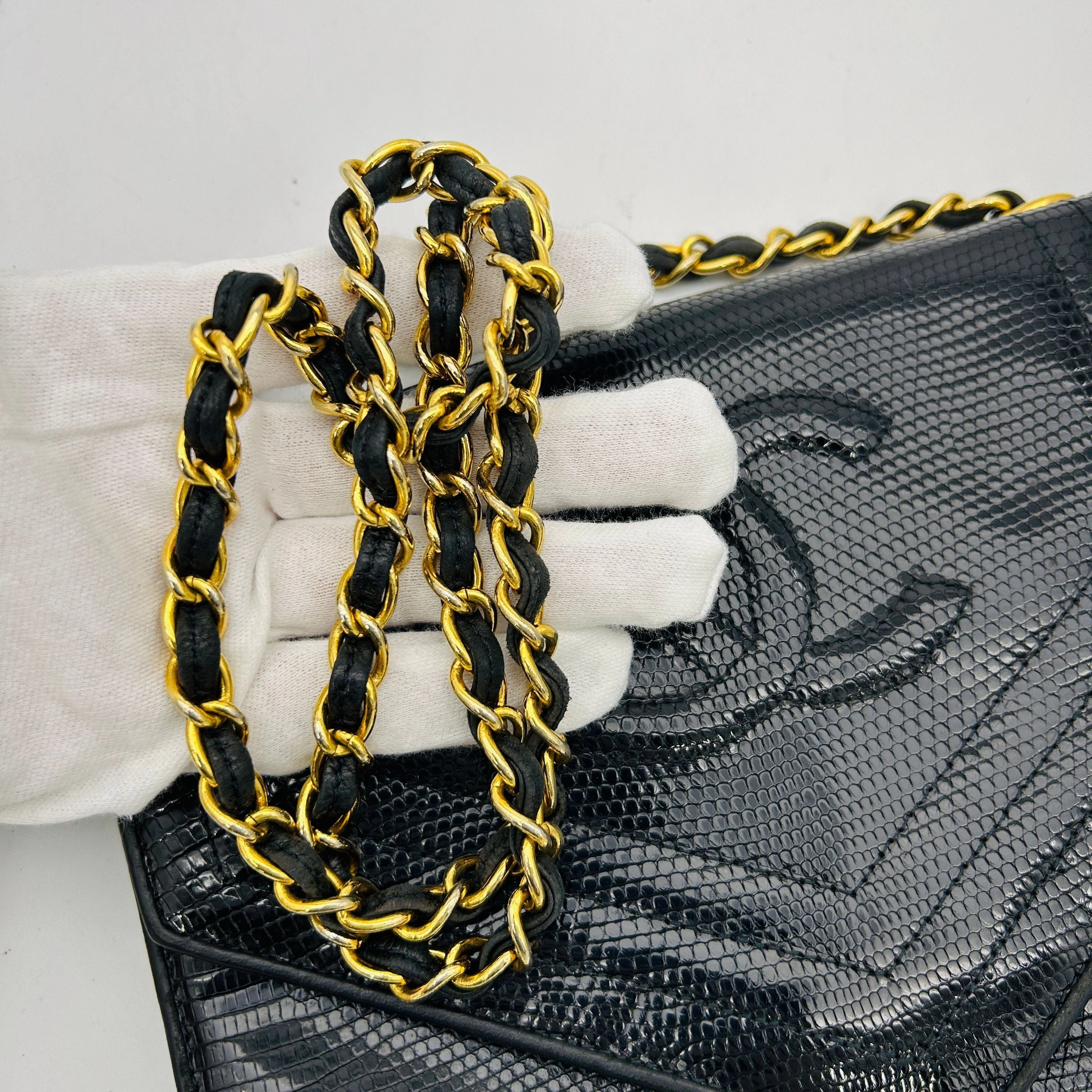 Chanel Lizard Chain Shoulder Bag WD242229