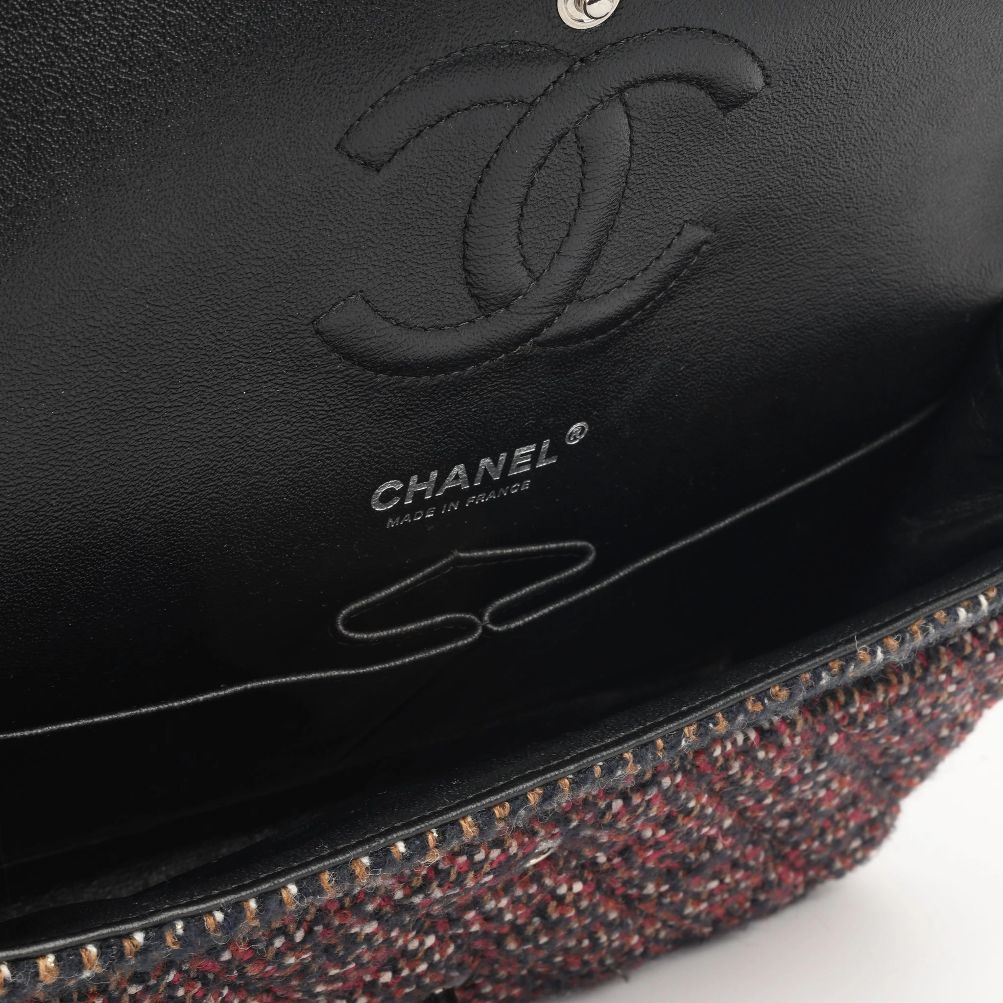 Chanel Medium Classic Flap  - Tweed