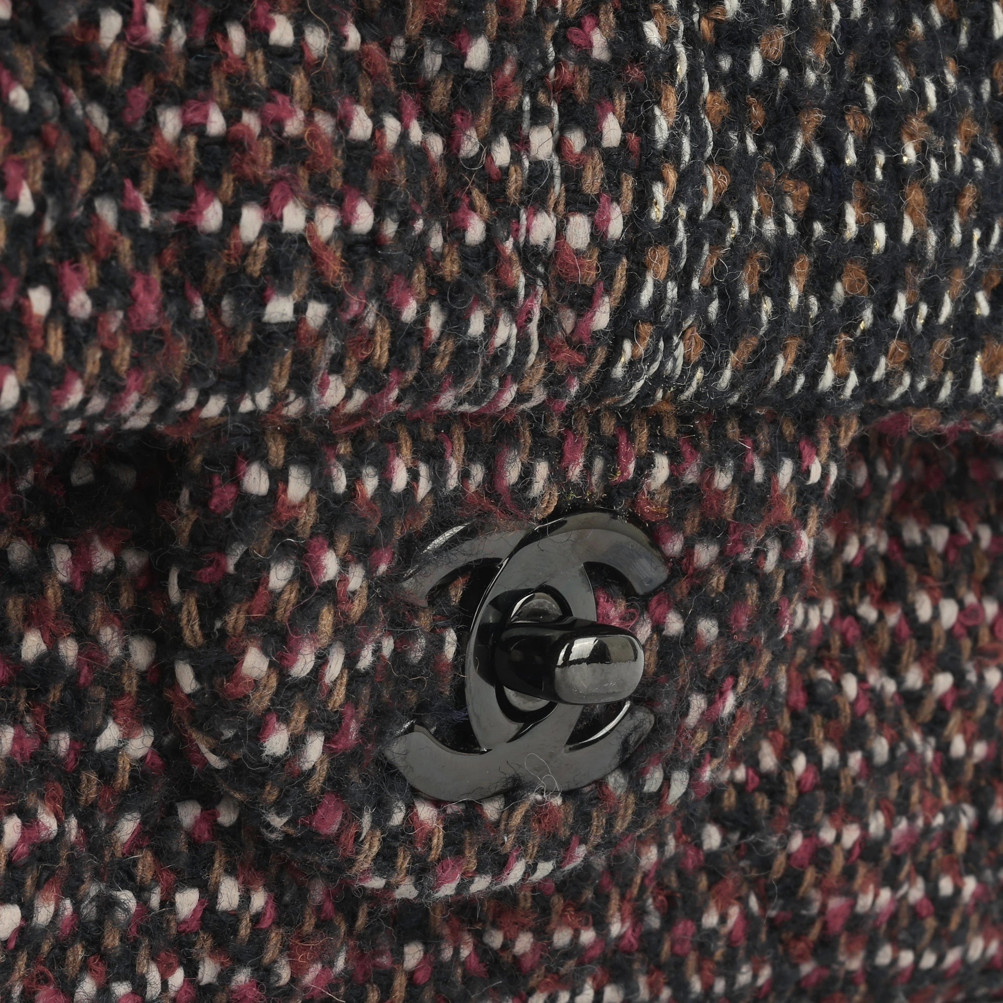 Chanel Medium Classic Flap  - Tweed
