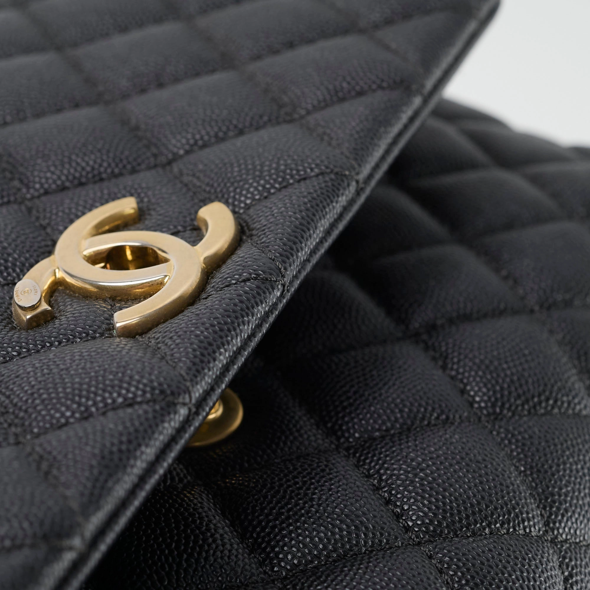 Chanel Medium COCO Handle Caviar Black
