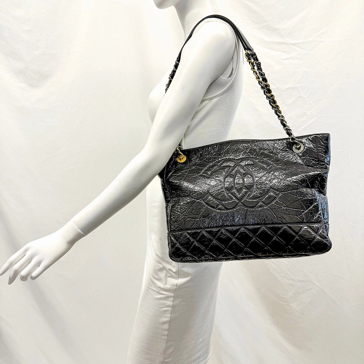 Chanel Paris-Rue Cambon 31 Timeless Shopping Tote