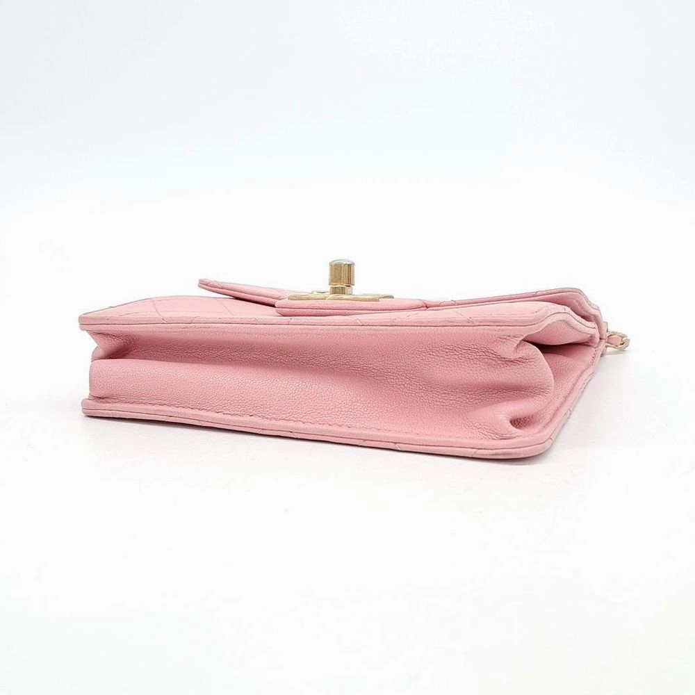 Chanel Pearl-Embellished Chain Crossbody Bag (9175559)
