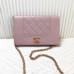 Chanel Preloved WOC Bag XR9500 Pink Crossbody