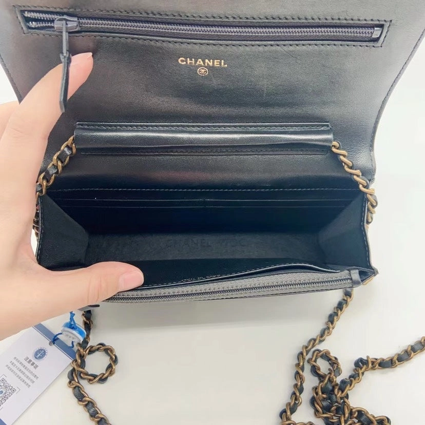 Chanel Wallet On Chain Black Quilted Leather Crossbody Bag Medium