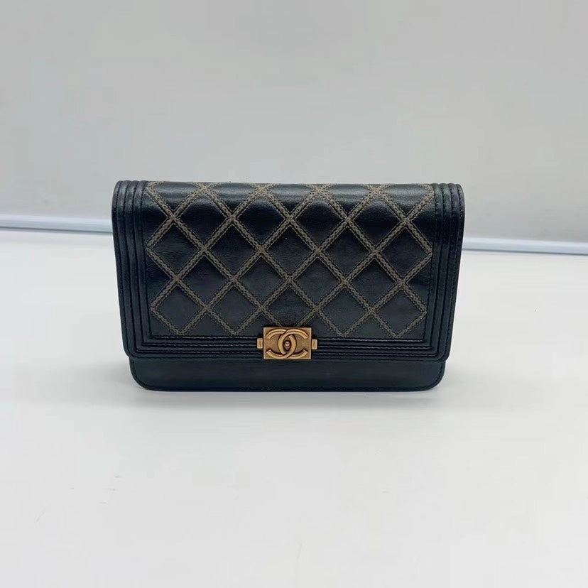 Chanel Wallet On Chain Black Quilted Leather Crossbody Bag Medium