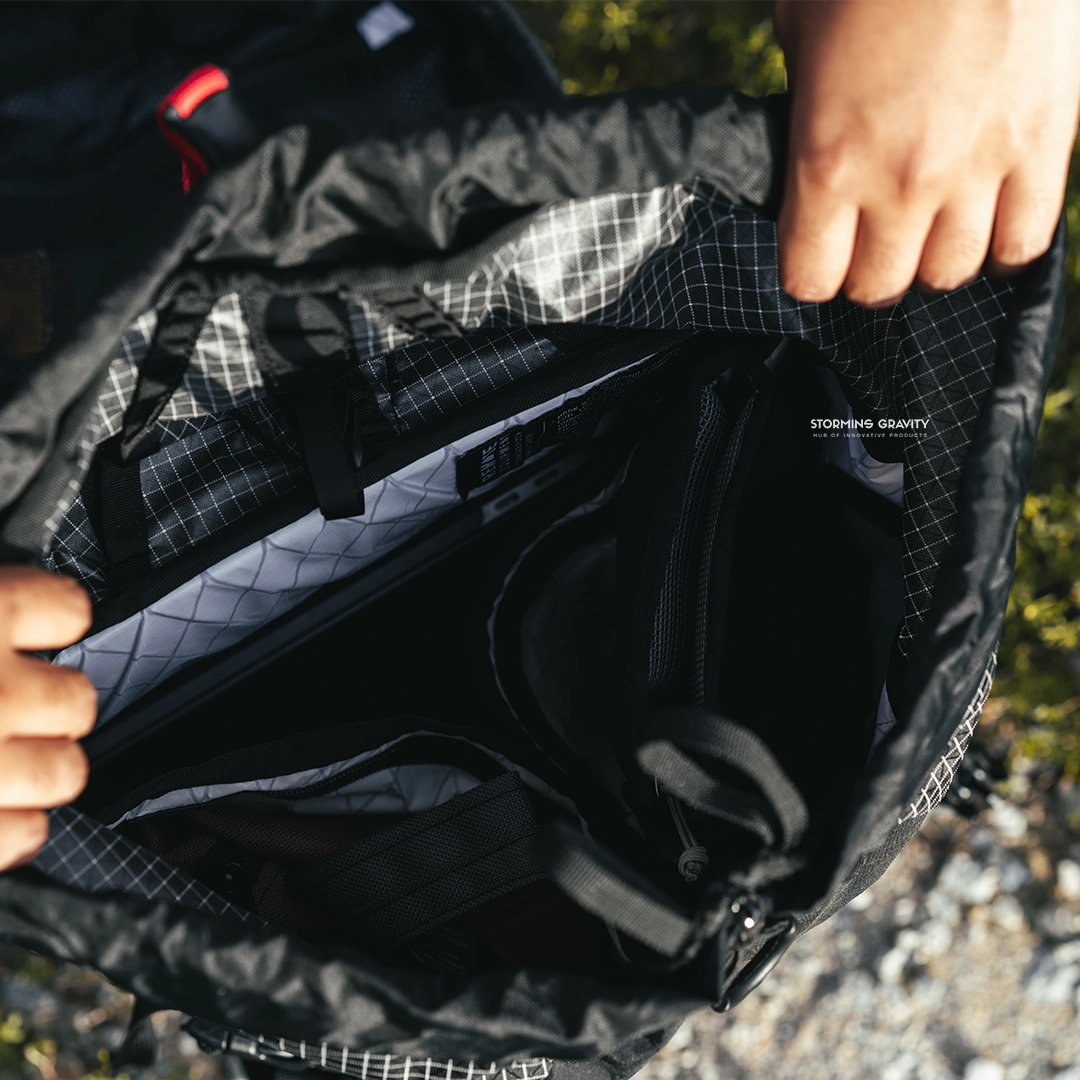 Charlie 25 - Expandable Multi-access laptop backpack