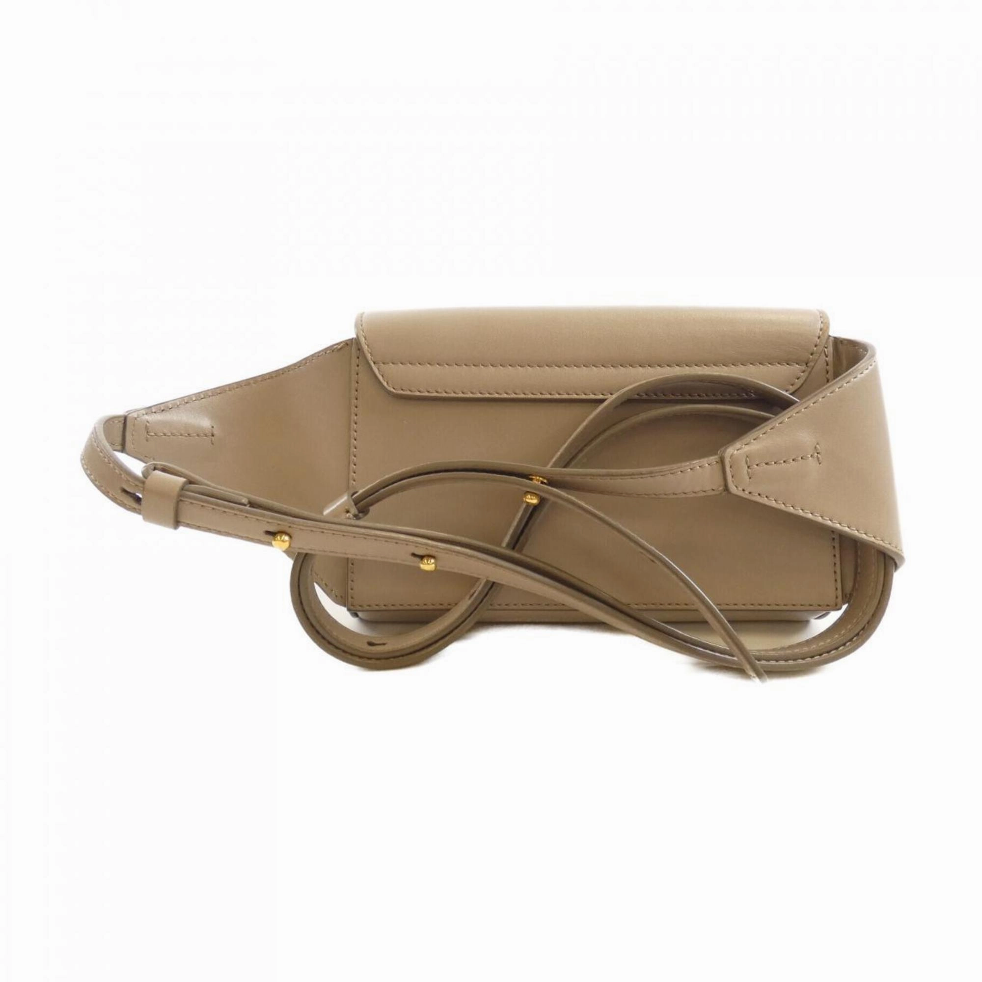 Chlo Leather Fanny Pack (Pre-Owned)