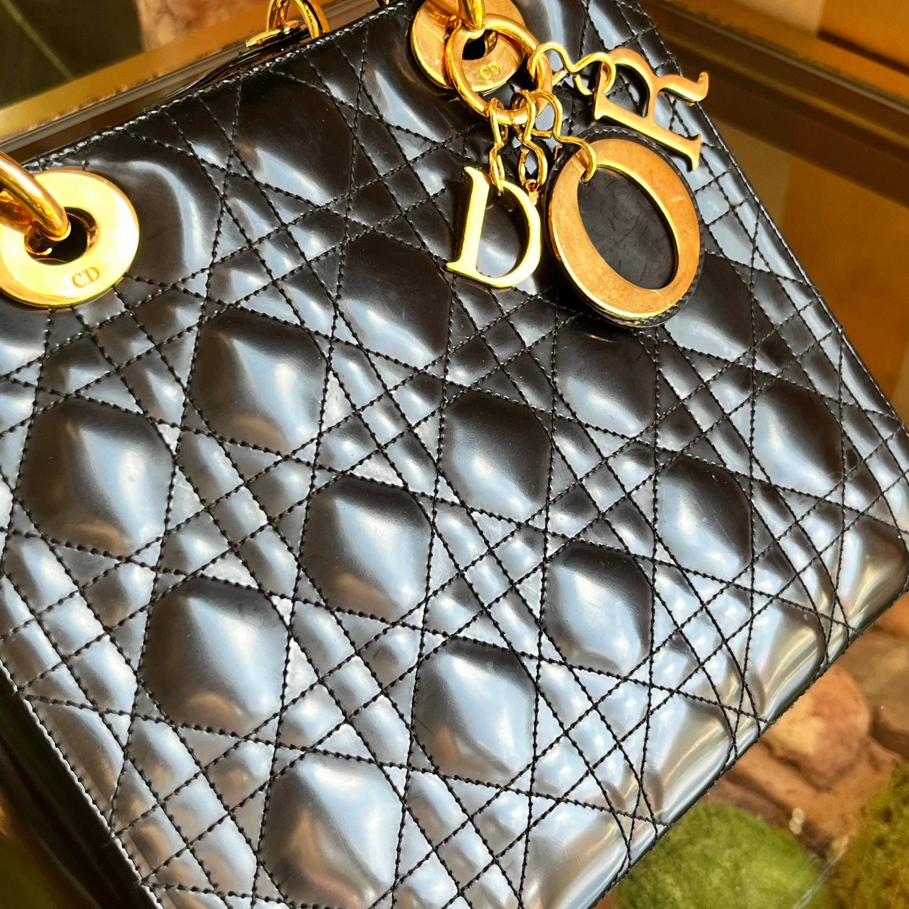 CHRISTIAN DIOR Lady Dior Medium Patent Cannage Tote Bag
