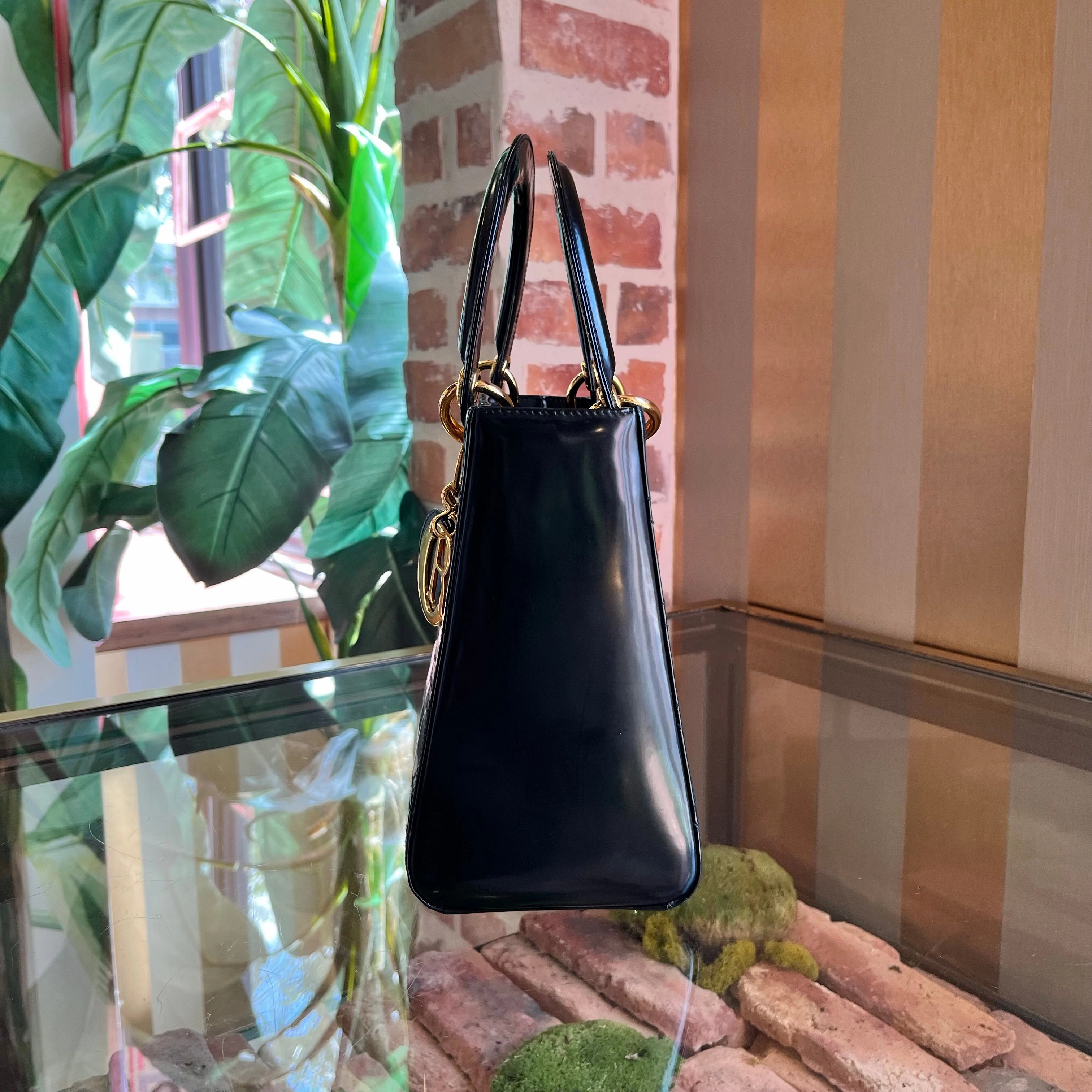 CHRISTIAN DIOR Lady Dior Medium Patent Cannage Tote Bag