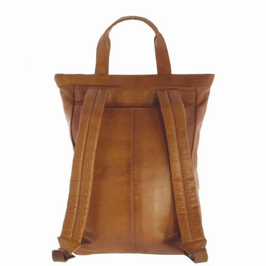 COBB & CO Belmont Sleek Leather Backpack