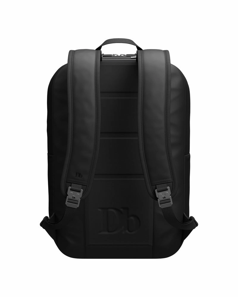 D_b_ Essential Backpack, 17L
