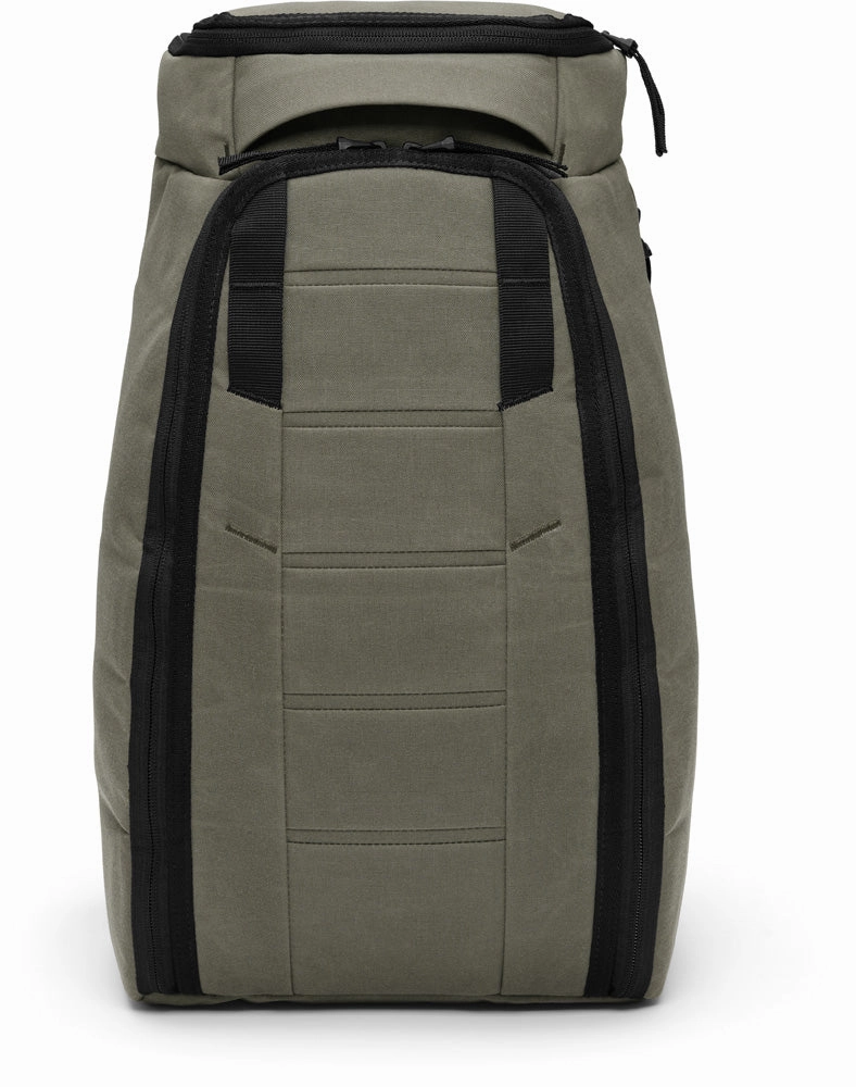 D_b_ Hugger Backpack 20L